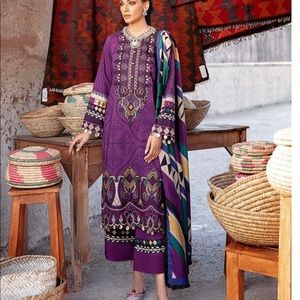 Pakistani like new 3 picec full embroidery winter dress size large